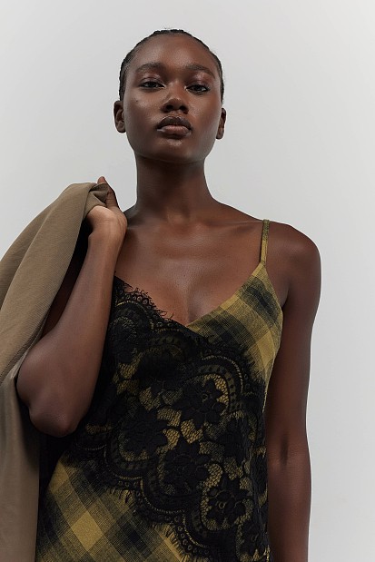 Plaid asymmetric dress with lace