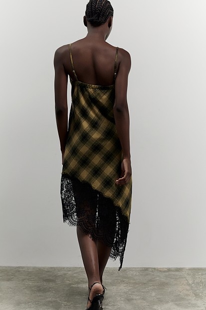 Plaid asymmetric dress with lace