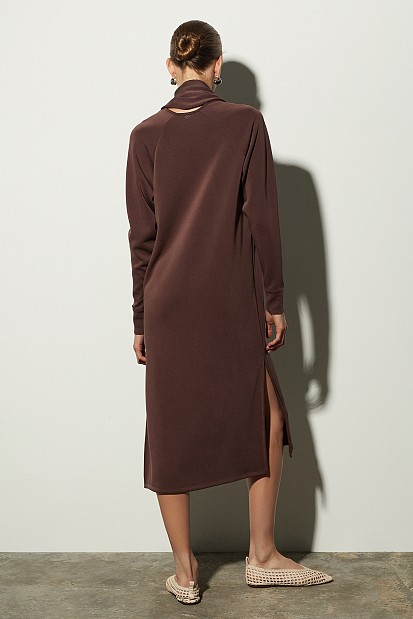 Maxi dress with scarf