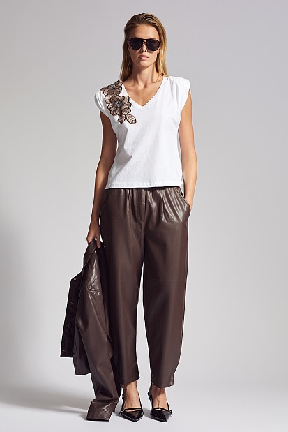 Leather look pants with elastic band