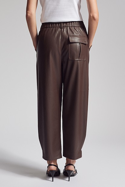 Leather look pants with elastic band