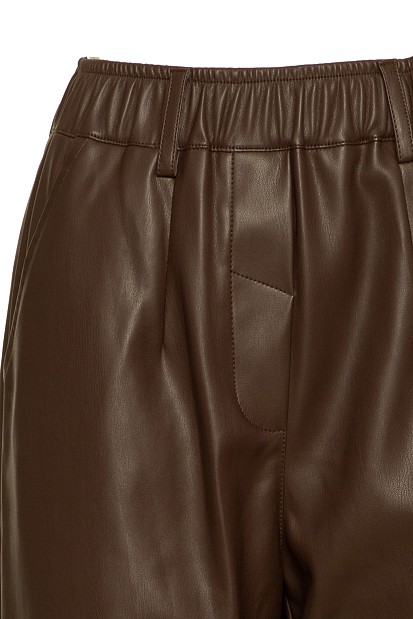 Leather look pants with elastic band