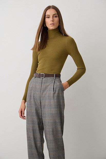 Plaid pants with pleats