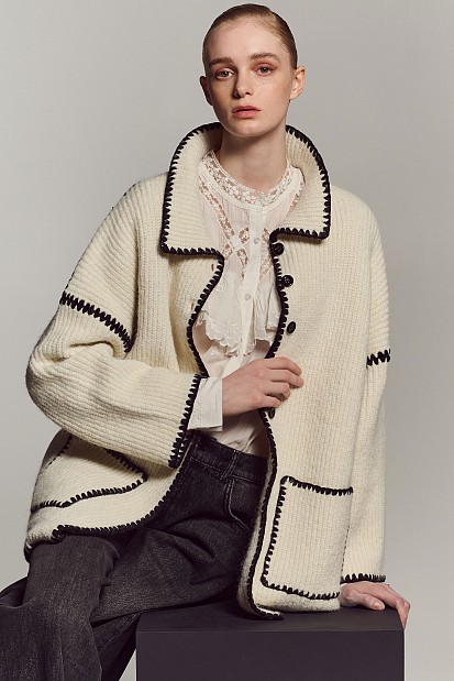 Knitted cardigan with embroidered detail