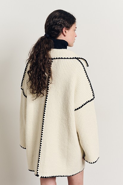 Knitted cardigan with embroidered detail