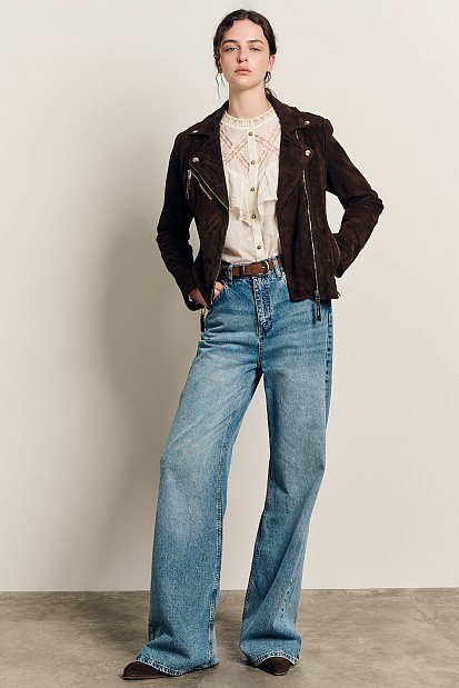 Embroidered shirt with ruffles