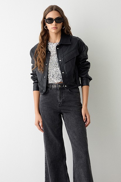 Κοντό τζάκετ δερματίνη