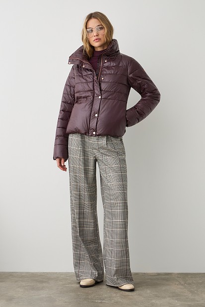 Puffer jacket with detachable hood