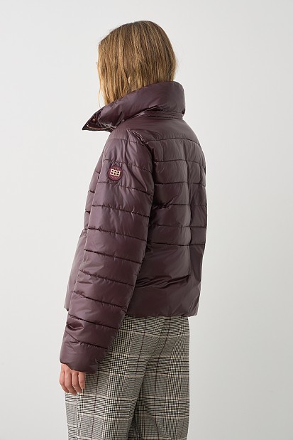 Puffer jacket with detachable hood