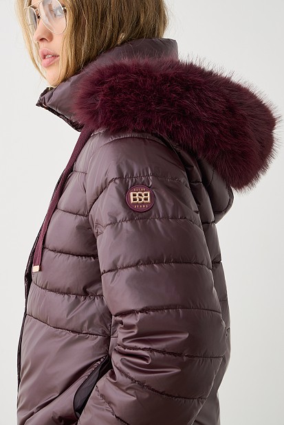 Puffer jacket with detachable hood