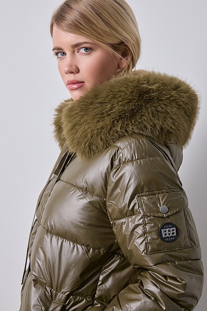 Mid-length puffer jacket