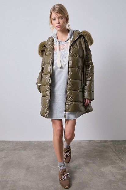 Mid-length puffer jacket