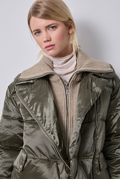 Puffer jacket with rib detail