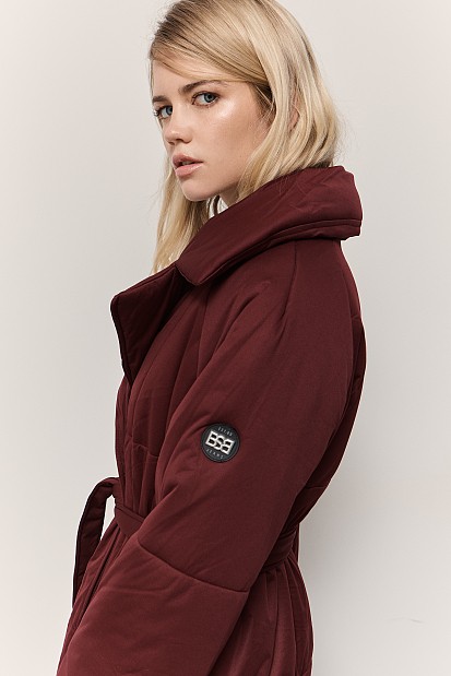 Μακρύ μπουφάν με γιακά