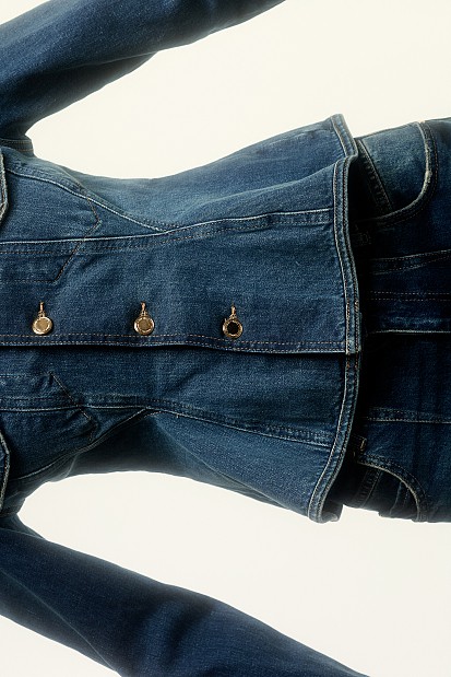 Tailored-waist denim jacket