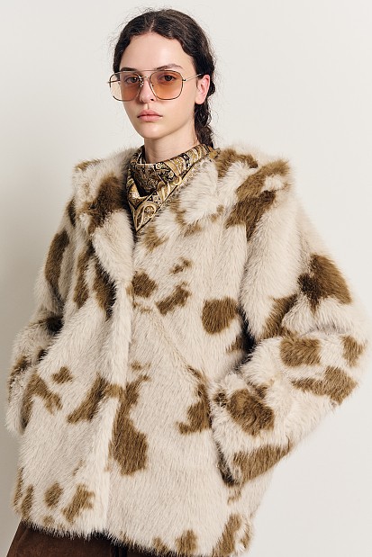 Shortline faux fur with hood