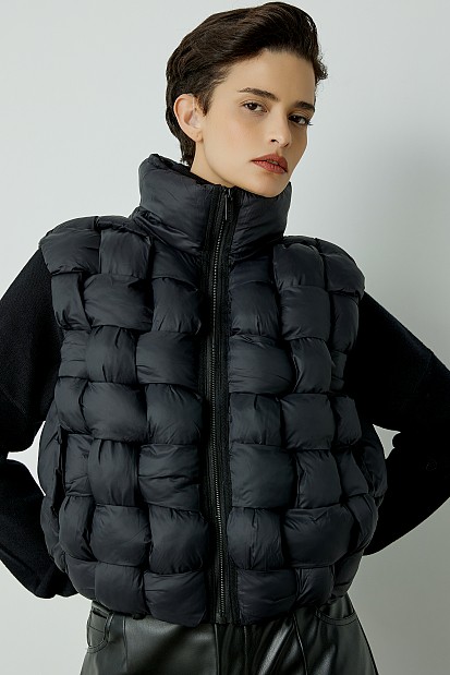 Sleeveless puffer vest
