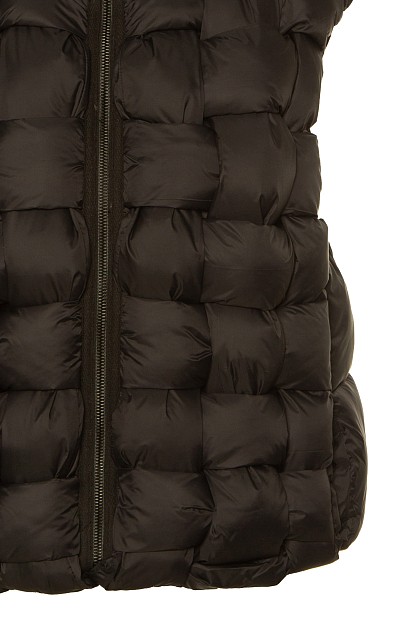 Sleeveless puffer vest