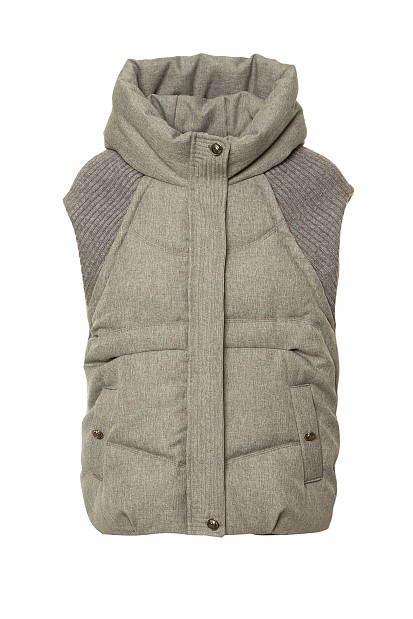 Puffer vest with hood