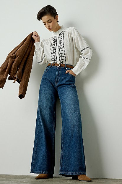 Embroidered shirt with lurex