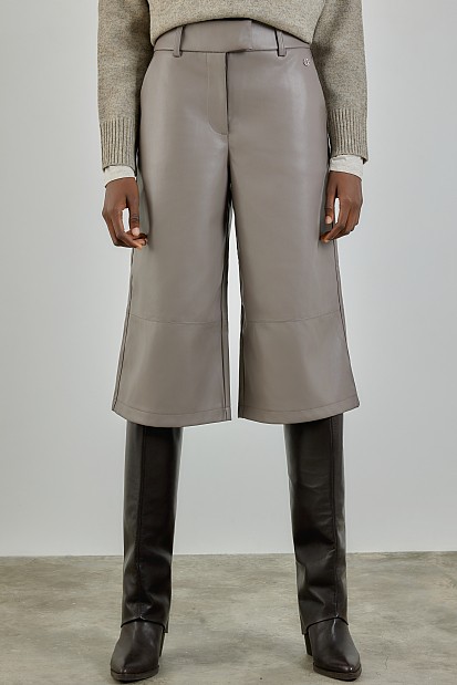 Leather look bermuda