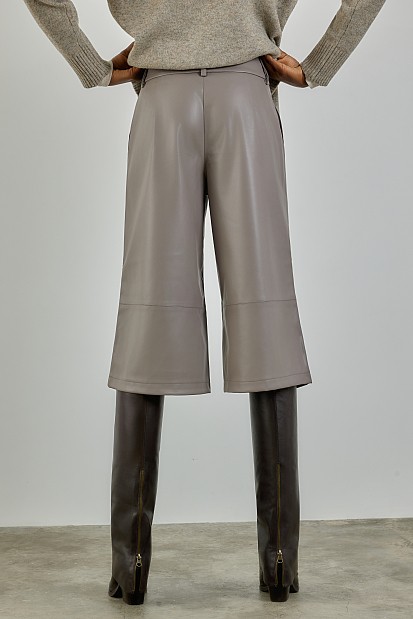 Leather look bermuda