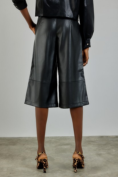 Δερματίνη βερμούδα