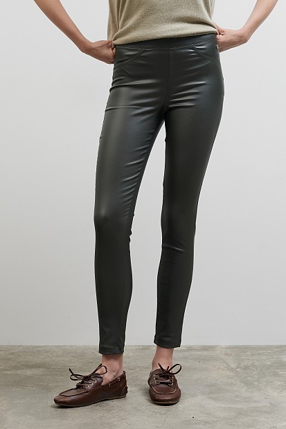 Leather look leggings with pockets