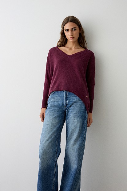 Πουλόβερ με V λαιμόκοψη