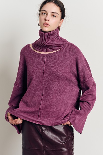 Jumper with detachable turtleneck