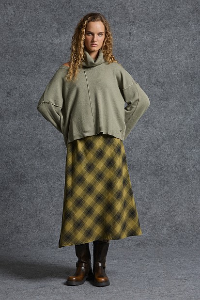 Jumper with detachable turtleneck