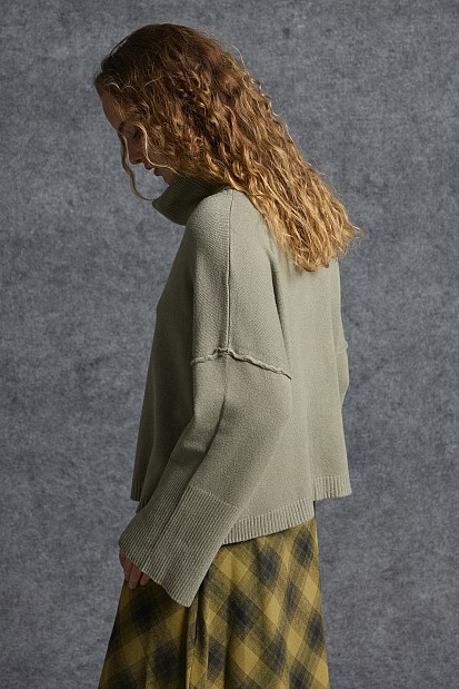 Jumper with detachable turtleneck