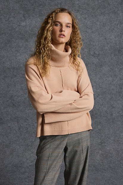 Jumper with detachable turtleneck
