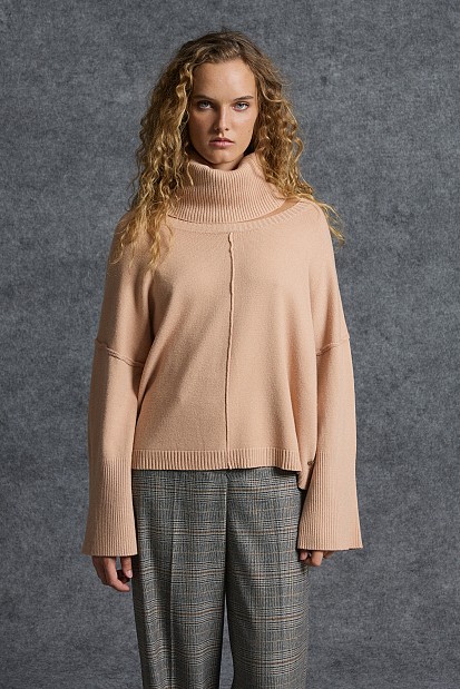 Jumper with detachable turtleneck