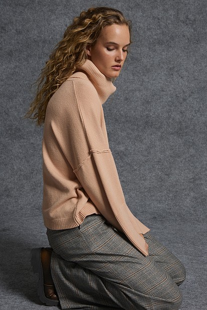 Jumper with detachable turtleneck