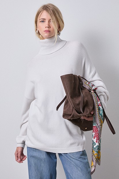 Oversized sweater with turtleneck