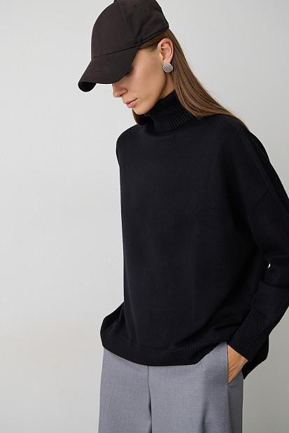 Oversized sweater with turtleneck