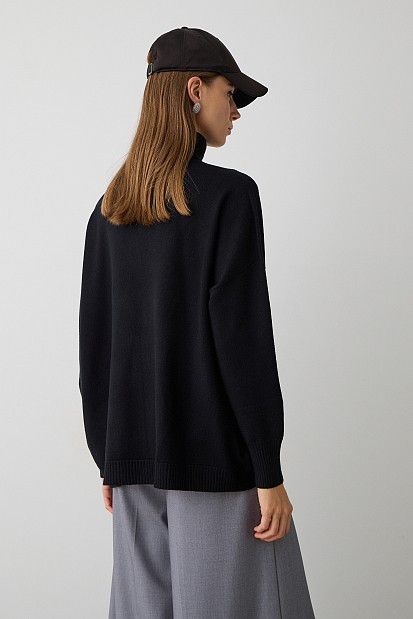 Oversized sweater with turtleneck