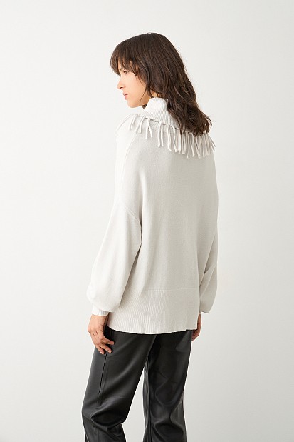 Turtleneck fringed sweater