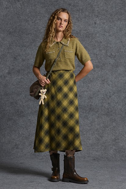 Short sleeve sweater