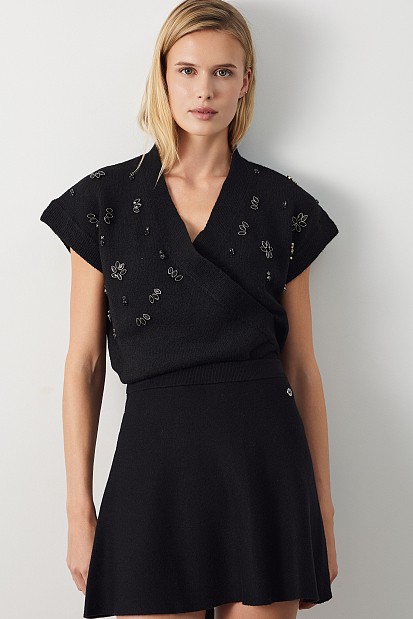 Wrap sweater with short sleeves