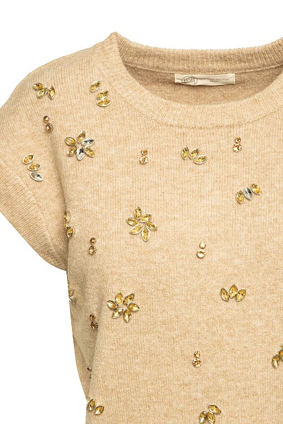 Shortsleeves sweater with applique rhinestones