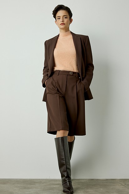 Shortsleeves sweater with turtleneck