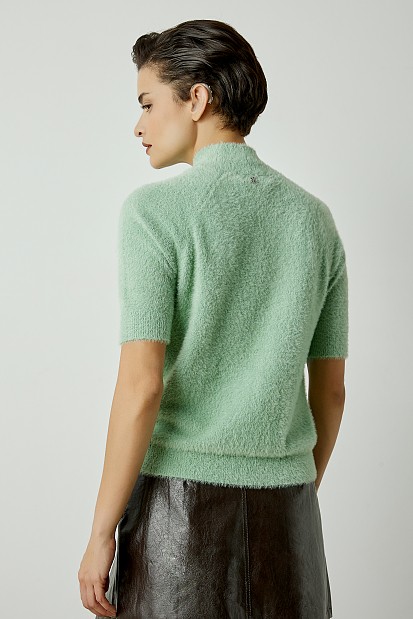 Shortsleeves sweater with turtleneck