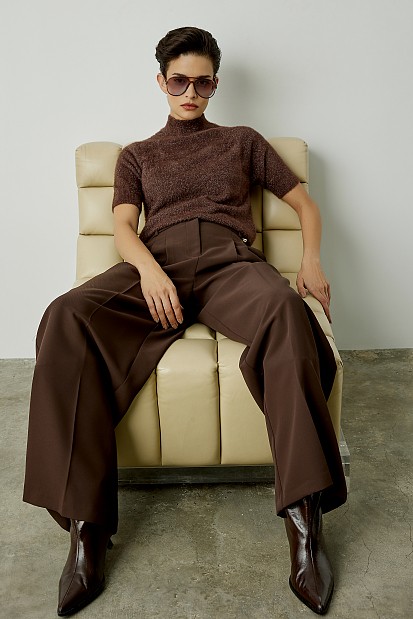 Shortsleeves sweater with turtleneck