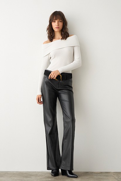 Rib sweater with off-shoulders