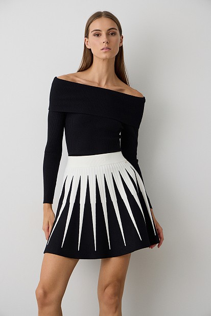 Rib πουλόβερ με έξω ώμους