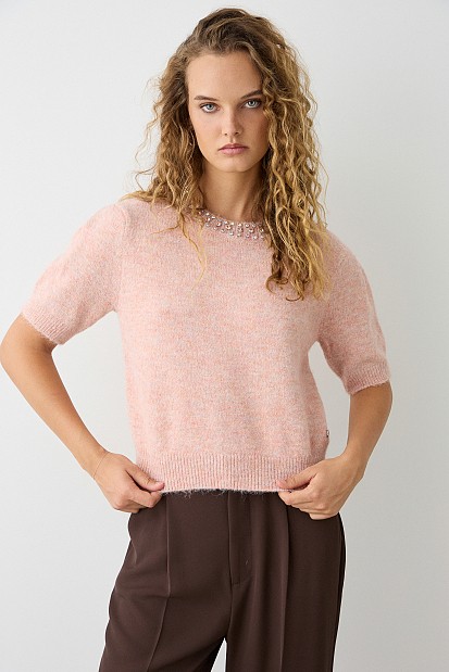 Shortleeve pullover with rhinestones