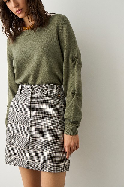 Sweater with gathered sleeves