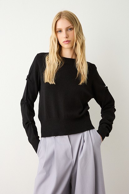 Sweater with gathered sleeves